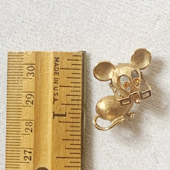 Vintage AVON Mouse w/Glasses & Amber Rhinestone Eyes Gold Tone Brooch Lapel Pin - Picture 5 of 6